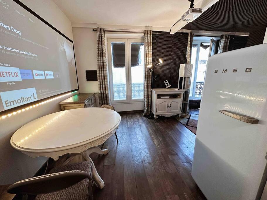 Studio With Home Cinema@Paris Chatelet 외부 사진